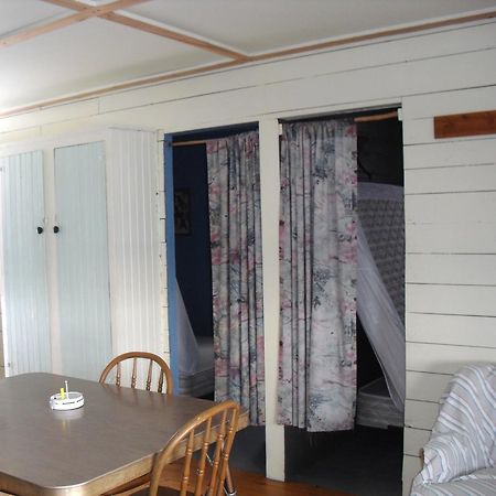 Lake Wolsey Cabins Hotel Gore Bay Kültér fotó