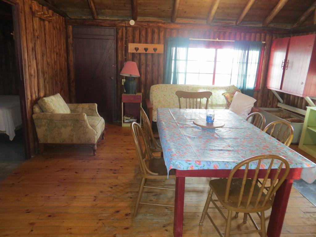 Lake Wolsey Cabins Hotel Gore Bay Kültér fotó